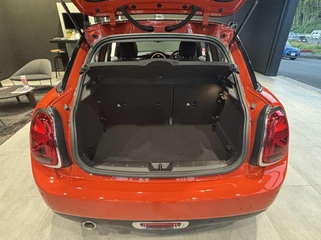 MINI クーパーD 5ドア DCT 中期型・純正HDDナビ・バックカメラ・前後ドラレコ付(6枚目)