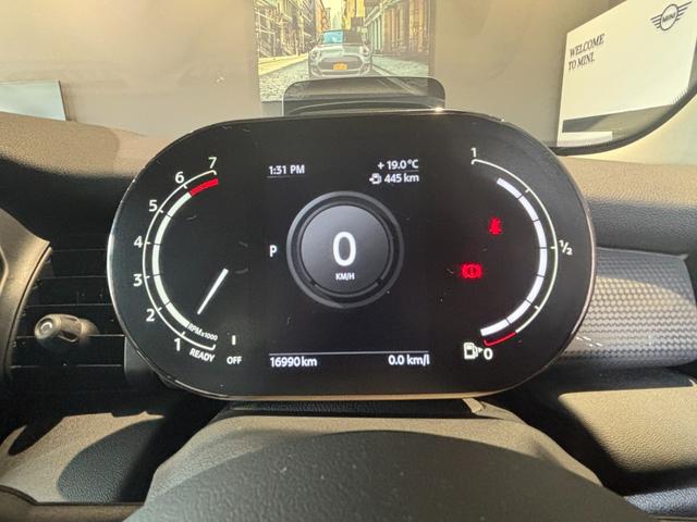 ＭＩＮＩ クーパー　中期型　純正１７インチアルミ　Ｂカメラ　ＥＴＣ　衝突被害軽減ブレーキ　純正ナビ　スマートキー（17枚目）