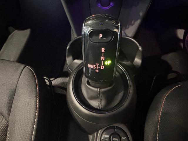 ＭＩＮＩ クーパー　中期型　純正１７インチアルミ　Ｂカメラ　ＥＴＣ　衝突被害軽減ブレーキ　純正ナビ　スマートキー（25枚目）