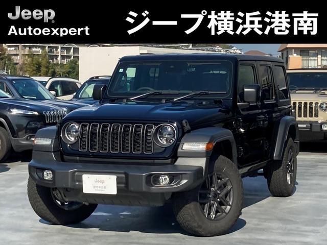 認定中古車　弊社デモカー使用車両　禁煙車　４ＷＤ　ＭＹ２４　１２．３イン