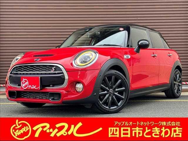 ＭＩＮＩ ＭＩＮＩ クーパー　Ｓ　インテリジェントセーフティ／純正ナビ／バックカメラ／ワンオーナー／ＩＳＴＯＰ／クリアランスソナー／ＭＴモード／スマートキー／ＥＴＣ／電動格納ミラー／純正１７インチアルミホイール