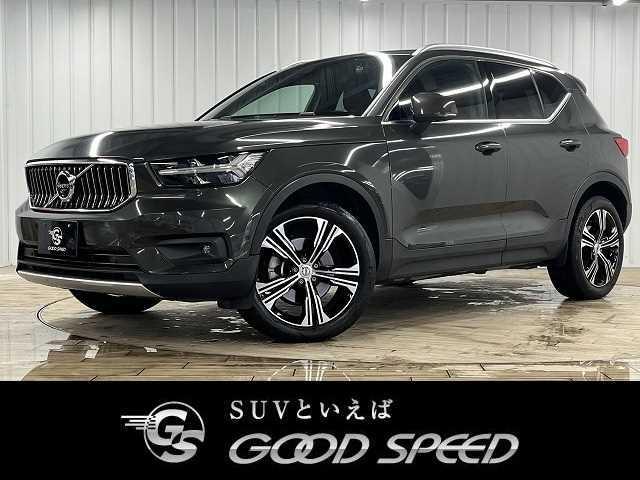 ボルボ ＸＣ４０ Ｔ４　ＡＷＤ　インスクリプション　メーカーナビフルセグ　Ｂｌｕｅｔｏｏｔｈ　アダプティブクルコン　レーンキープ　４ＷＤ　全周囲カメラ　ブラインドアシスト　フルセグ　クリスタルシフト　本革　シートヒーター　ＬＥＤライト　ハーマンカードン