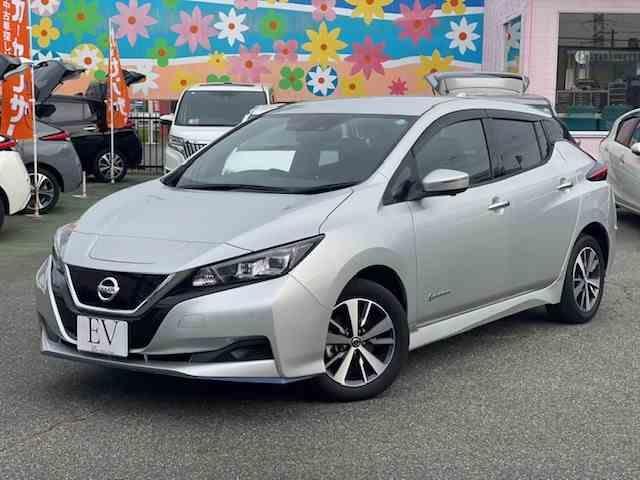 ｅ＋　Ｘ　後期９インチナビ　禁煙車　プロパイロット　スマートルームミラー　全周囲カメラ　全席シートヒーター　純正ＡＷ　エマージェンシーブレーキ　ハンドルヒーター　ＥＴＣ　ＨＤＭＩ