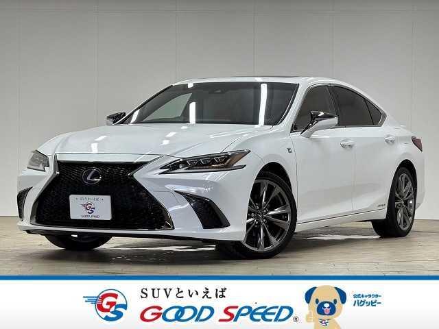 ＥＳ ＥＳ３００ｈ　Ｆスポーツ　サンルーフ　純正１２．３型ナビ　ＢＳＭ　デジタルインナーミラー　赤革シート　レーダークルコン　レーンキープアシスト　パワーバックドア　シートベンチレーション　ステリングヒーター　バックカメラ（1枚目）