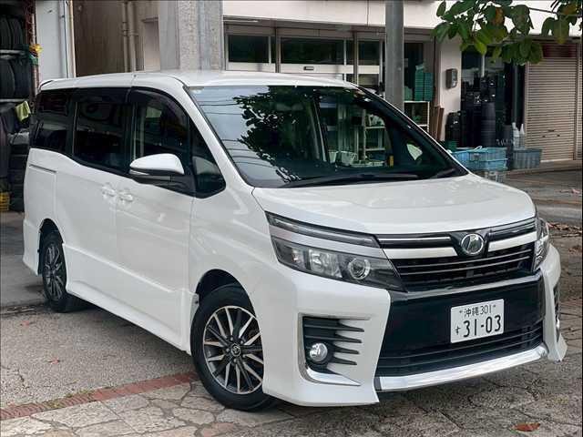 沖縄県の中古車ならヴォクシー ＺＳ　７人