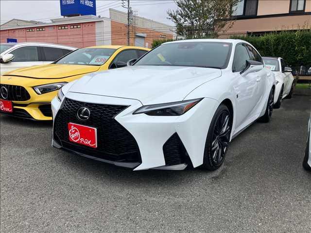 ＩＳ ＩＳ５００　“Ｆ　ＳＰＯＲＴ　Ｐｅｒｆｏｒｍａｎｃｅ”　ムーンルーフ　クロ革スポーツシート　　　Ｆエンブレム付ブラックディンプル革巻ステアリング　シートメモリー　ベンチレーション　ムーンルーフ　三眼ＬＥＤヘッドライト　パノラミックビューモニター（1枚目）