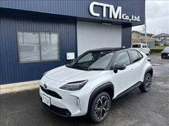 ヤリスクロス ハイブリッドZ 8インチDA Plus パノラミックビューモニター TTM BSM HUD ハンズフリーパワーバックドア ステアリングヒーター F席シートヒーター LEDヘッドランプ 純正フロアマット ETC2.0 中古車画像