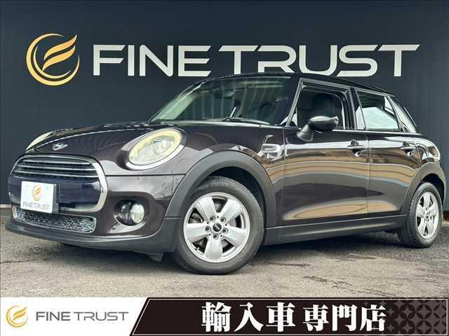 ＭＩＮＩ(ミニ) ５ドア　ＣＯＯＰＥＲ　ＲＨＤ　ＬＥＤヘッドライト　純正ＨＤＤナビ　禁煙車 中古車画像