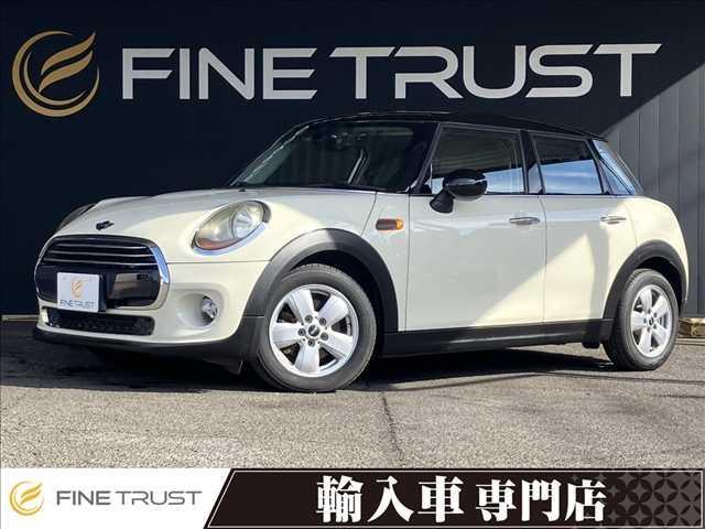 ＭＩＮＩ(ミニ) クーパー　ペッパーパッケージ　純正ＨＤＤナビ　ＭＴモード付ＡＴシフト　コンフォートアクセス　純正１５インチＡＷ　禁煙車　ブルートゥース　スマートキー　プッシュスタート　ＥＴＣ　オートエアコン　盗難防止装置付 中古車画像