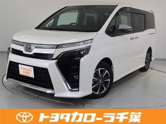 トヨタ　ヴォクシー　ＺＳ　煌ＩＩＩ　１年間走行距離無制限保証付　７人乗り