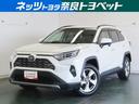 ＲＡＶ４ ハイブリッドＧ　バックカメラ付き　クルーズＣ　ＬＥＤヘッド　横滑り防止機能　イモビ　電動パワーシート　サイドエアバッグ　メモリ－ナビ　ＥＴＣ　スマートキ－　４ＷＤ　キーフリー　ナビＴＶ　アルミホイール　ＡＢＳ　ＤＶＤ（1枚目）