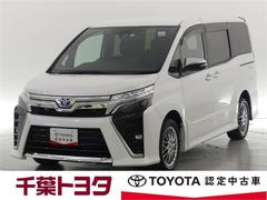 トヨタ　ヴォクシー　ハイブリッドＺＳ　煌ＩＩ　乗車定員７人　アルミホイール