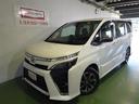ヴォクシー ＺＳ　煌　地上デジタル　ＴＳＳ　両側パワードア　アイドリングストップ車　パワーウィンド　横滑防止　１オーナ　ＤＶＤ可　盗難防止装置　スマートエントリー　Ｂカメラ　ＬＥＤヘッドライト　メモリーナビ　３列シート（1枚目）