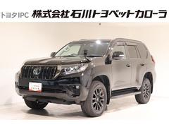 ランドクルーザープラド TX Lパッケージ・ブラックエディション 革シート サンルーフ 4WD フルセグ メモリーナビ DVD再生 ミュージックプレイヤー接続可 バックカメラ 衝突被害軽減システム ETC ドラレコ LEDヘッドランプ 乗車定員7人 3列シート 中古車画像