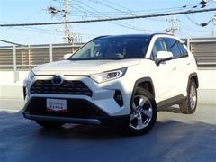 RAV4 ハイブリッドG トヨタ認定中古車 ハイブリッド保証 パノラマルーフ 4WD パワーバックドア 全周囲モニター ブラインドスポットモニター バックカメラ 衝突被害軽減システム ETC LEDヘッドランプ ワンオーナー 中古車画像