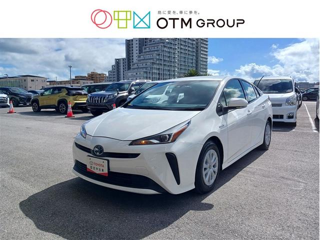 沖縄県の中古車ならプリウス Ｓ　メモリーナビ　ミュージックプレイヤー接続可　バックカメラ　衝突被害軽減システム　ＥＴＣ　ＬＥＤヘッドランプ