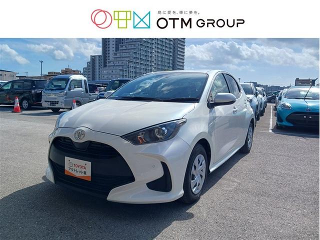 沖縄県の中古車ならヤリス Ｘ　メモリーナビ　ミュージックプレイヤー接続可　バックカメラ　衝突被害軽減システム　ＥＴＣ