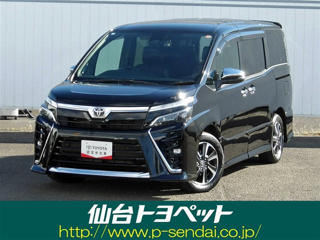 ヴォクシー(トヨタ) ＺＳ　フルセグ　メモリーナビ　ＤＶＤ再生　後席モニター　バックカメラ　衝突被害軽減システム　ＥＴＣ　ドラレコ　両側電動スライド　ＬＥＤヘッドランプ　ウオークスルー　乗車定員７人　３列シート　ワンオーナー 中古車画像