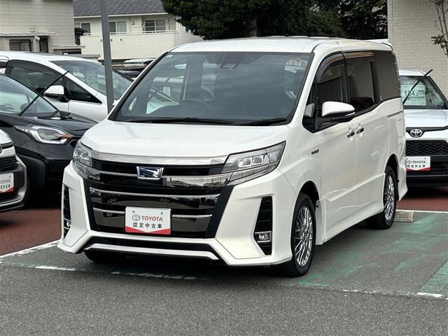ノア(トヨタ) ハイブリッドＳｉ　ダブルバイビー　フルセグ　メモリーナビ　ＤＶＤ再生　バックカメラ　衝突被害軽減システム　ＥＴＣ　両側電動スライド　ＬＥＤヘッドランプ　乗車定員７人　ワンオーナー　記録簿 中古車画像