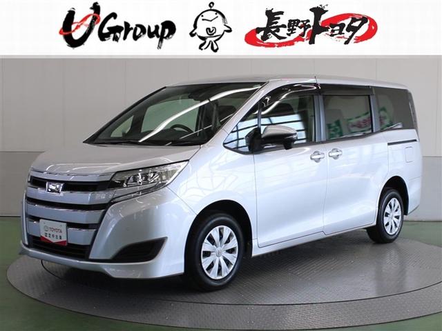 ノア(トヨタ) Ｘ　４ＷＤ　衝突被害軽減システム　両側電動スライド　ＬＥＤヘッドランプ　ウオークスルー　乗車定員７人　３列シート　ワンオーナー　アイドリングストップ 中古車画像