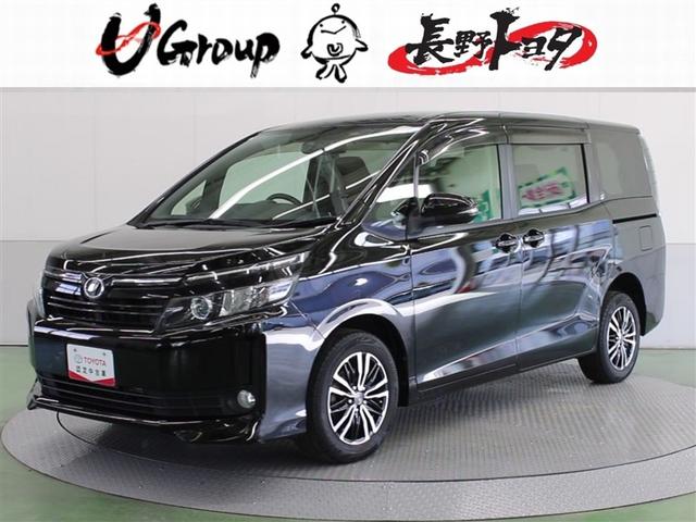 ヴォクシー(トヨタ) Ｖ　４ＷＤ　フルセグ　メモリーナビ　ＤＶＤ再生　ミュージックプレイヤー接続可　バックカメラ　ＥＴＣ　両側電動スライド　ＬＥＤヘッドランプ　ウオークスルー　乗車定員７人　３列シート　ワンオーナー　記録簿 中古車画像