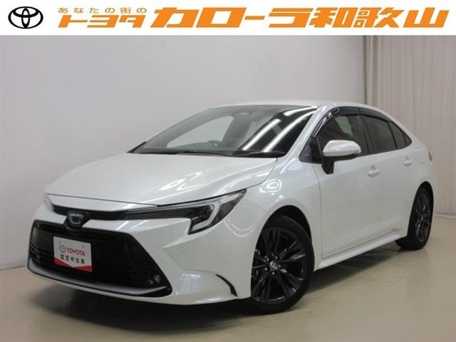 ハイブリッドのセダン『トヨタ　カローラＨＶ』。ナビゲーション（ドラレコ内