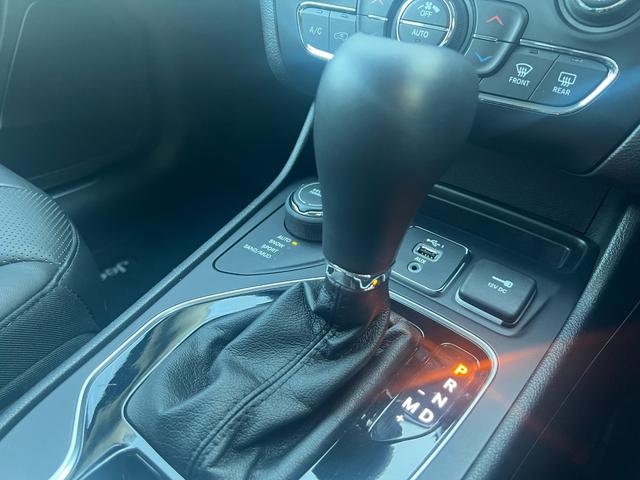 リミテッド 禁煙車 黒レザー フルセグナビ カープレイ対応 ACC LEDライト 電動シート シートヒーター シートメモリー ブラインドスポットモニター 衝突軽減B ハンズフリーパワーゲート Bカメラ ETC(24枚目)