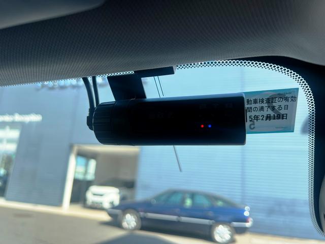 リミテッド　１オーナー　禁煙車　白レザー　フルセグナビ　カープレイ対応　ＬＥＤライト　ＡＣＣ　電動シート　シートヒーター　衝突軽減Ｂ　ブラインドスポットモニター　Ｂカメラ　ＥＴＣ２．０　純正ドラレコ　純正１７ＡＷ(65枚目)