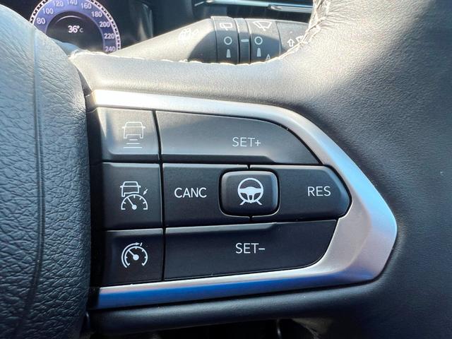 ジープ・コマンダー リミテッド　登録済未使用車　ＬＥＤ　レザー　衝突軽減Ｂ　純正ナビ　アラウンドビューモニター　アップルカープレイ　アンドロイドオート　ＡＣＣ　電動リアゲート　オートホールド　バックソナー　ＥＴＣ　純正１８インチＡＷ（28枚目）