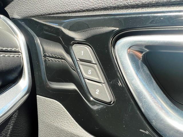 ジープ・コマンダー リミテッド　登録済未使用車　ＬＥＤ　レザー　衝突軽減Ｂ　純正ナビ　アラウンドビューモニター　アップルカープレイ　アンドロイドオート　ＡＣＣ　電動リアゲート　オートホールド　バックソナー　ＥＴＣ　純正１８インチＡＷ（64枚目）