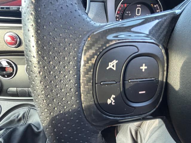 アバルト595 コンペティツィオーネ 右5速MT サベルトシート レコードモンツァ ブレンボキャリパー 純正フルセグナビゲーション キセノンライト バックソナー ブーストメーター LEDデイライト 純正17インチアルミホイール(22枚目)