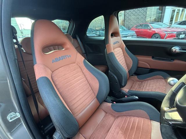 アバルト595 コンペティツィオーネ 右5速MT サベルトシート レコードモンツァ ブレンボキャリパー 純正フルセグナビゲーション キセノンライト バックソナー ブーストメーター LEDデイライト 純正17インチアルミホイール(51枚目)