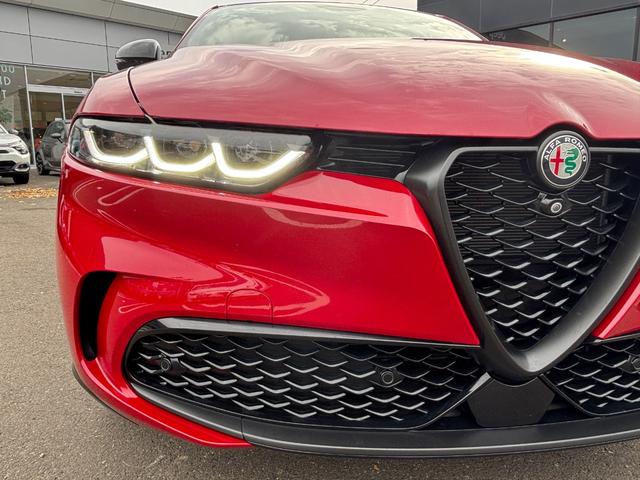 トナーレ ヴェローチェ 電子制御サスペンション 電動ブラックレザーシート ベンチレーション シートヒーター 純正ナビゲーション マトリクスLEDライト 360度バックカメラ アップルカープレイ対応 純正20インチアルミ(25枚目)