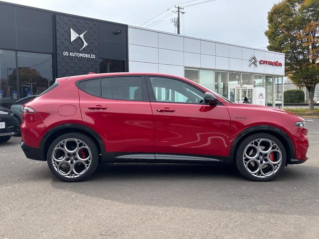 トナーレ ヴェローチェ 電子制御サスペンション 電動ブラックレザーシート ベンチレーション シートヒーター 純正ナビゲーション マトリクスLEDライト 360度バックカメラ アップルカープレイ対応 純正20インチアルミ(42枚目)