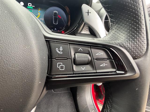 トナーレ ヴェローチェ 電子制御サスペンション 電動ブラックレザーシート ベンチレーション シートヒーター 純正ナビゲーション マトリクスLEDライト 360度バックカメラ アップルカープレイ対応 純正20インチアルミ(60枚目)