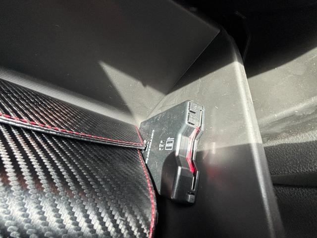 トナーレ ヴェローチェ 電子制御サスペンション 電動ブラックレザーシート ベンチレーション シートヒーター 純正ナビゲーション マトリクスLEDライト 360度バックカメラ アップルカープレイ対応 純正20インチアルミ(61枚目)