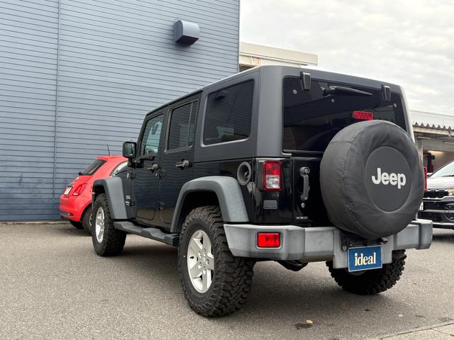 ジープ・ラングラーアンリミテッド スポーツ　バックカメラ　クルーズコントロール　サイドカメラ　サイドステップ　キーレス　純正１７インチアルミホイール（7枚目）