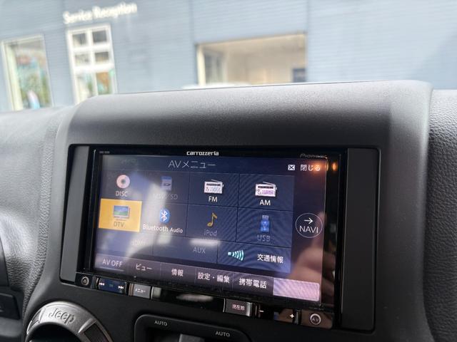 ジープ・ラングラーアンリミテッド スポーツ　バックカメラ　クルーズコントロール　サイドカメラ　サイドステップ　キーレス　純正１７インチアルミホイール（14枚目）