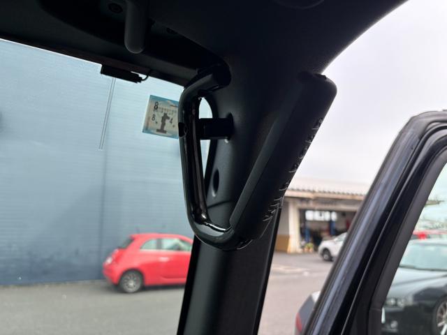 ジープ・ラングラーアンリミテッド スポーツ　バックカメラ　クルーズコントロール　サイドカメラ　サイドステップ　キーレス　純正１７インチアルミホイール（27枚目）