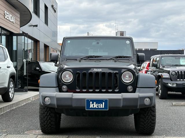 ジープ・ラングラーアンリミテッド スポーツ　バックカメラ　クルーズコントロール　サイドカメラ　サイドステップ　キーレス　純正１７インチアルミホイール（43枚目）