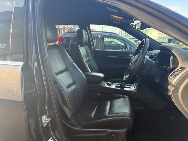 ジープ・グランドチェロキー リミテッド　ＬＥＤ　レザー　フルセグナビ　アダプティブクルーズコントロール　衝突軽減ブレーキ　電動シート　左右独立式エアコン　パドルシフト　バックカメラ　ＥＴＣ２．０　純正１８インチＡＷ（50枚目）