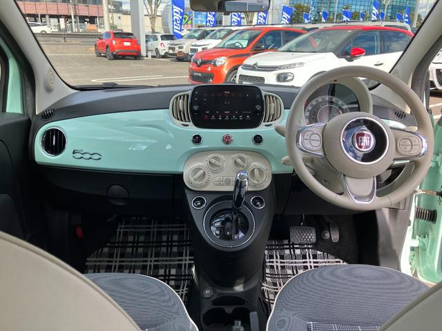 イタリア車ならではの美しさ、走りへのこだわりを感じるインテリアデザイン！