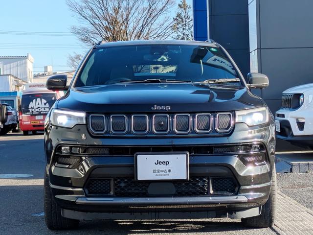 ジープ・コンパス Ｓモデル　特別限定仕様車　フルセグナビ　レザー　ＡＣＣ　ＬＥＤライト　カープレイ　電動リアゲート　衝突軽減Ｂ　レーンセンサー　ブラインドスポットモニター　Ｂカメラ　ＥＴＣ２．０　純正１９インチＡＷ（2枚目）