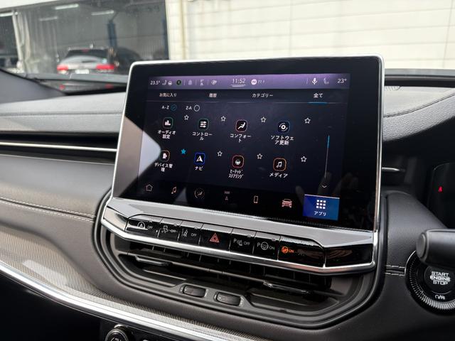 ジープ・コンパス Ｓモデル　特別限定仕様車　フルセグナビ　レザー　ＡＣＣ　ＬＥＤライト　カープレイ　電動リアゲート　衝突軽減Ｂ　レーンセンサー　ブラインドスポットモニター　Ｂカメラ　ＥＴＣ２．０　純正１９インチＡＷ（14枚目）