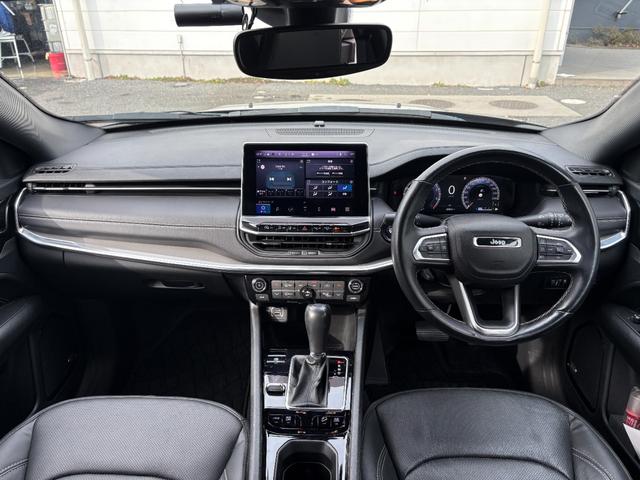 ジープ・コンパス Ｓモデル　特別限定仕様車　フルセグナビ　レザー　ＡＣＣ　ＬＥＤライト　カープレイ　電動リアゲート　衝突軽減Ｂ　レーンセンサー　ブラインドスポットモニター　Ｂカメラ　ＥＴＣ２．０　純正１９インチＡＷ（53枚目）