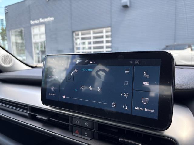 �A�b�v���J�[�v���C�ƃA���h���C�h�I�[�g���Ή��̃��j�^�[�ɂȂ��Ă���܂��B�������o�b�N�J��������������Ă���܂��B