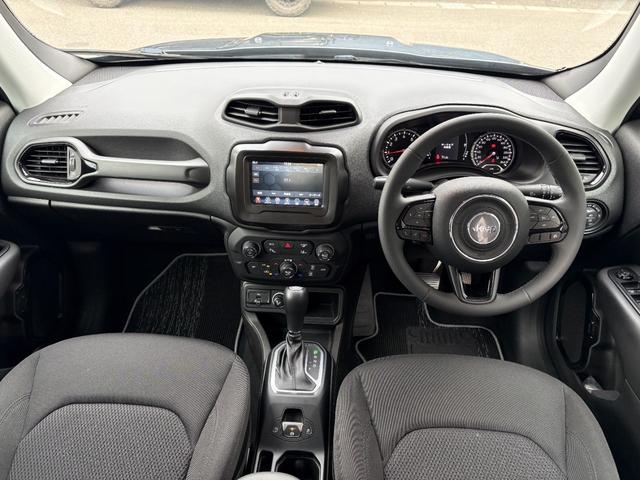 ジープ・レネゲード ナイトイーグル　特別限定仕様車　１オーナー　カープレイ　衝突軽減Ｂ　ＥＴＣ　バックカメラ　クルコン　レーンセンサー　障害物センサー　スマートキー　純正１８インチアルミホイール（12枚目）