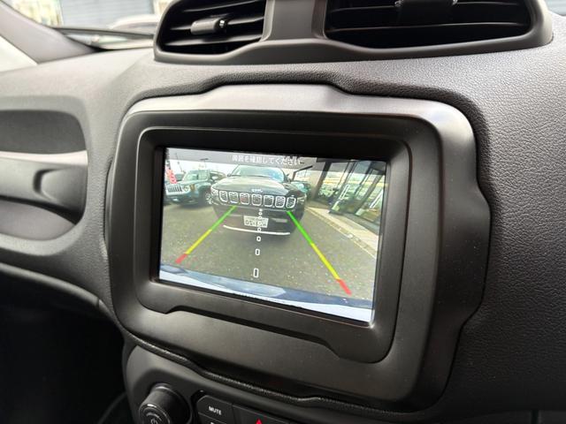 ジープ・レネゲード ナイトイーグル　特別限定仕様車　１オーナー　カープレイ　衝突軽減Ｂ　ＥＴＣ　バックカメラ　クルコン　レーンセンサー　障害物センサー　スマートキー　純正１８インチアルミホイール（63枚目）