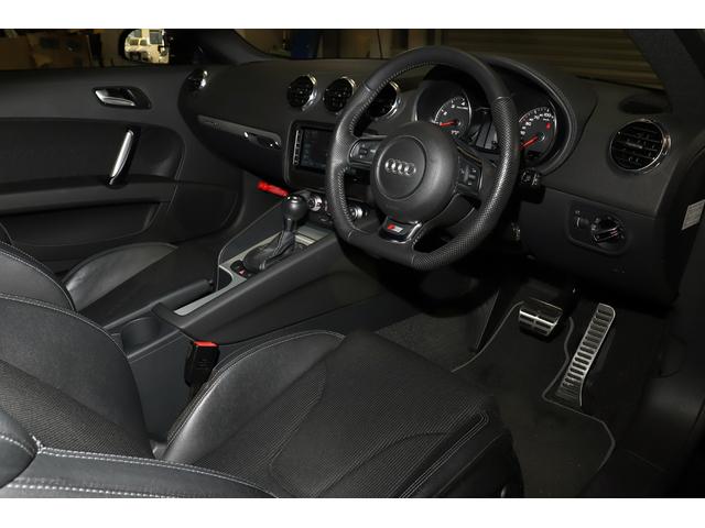 ＴＴクーペ ２．０ＴＦＳＩ　クワトロ　Ｓラインパッケージ（6枚目）