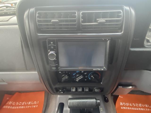 スポーツ　弊社オリジナルレトロカラー　リフトアップ　４ＷＤ　ＥＴＣ　バックカメラ　キーレスエントリー　ＡＴ　ＣＤ　ＤＶＤ再生　Ｂｌｕｅｔｏｏｔｈ　ＡＢＳ　エアコン(22枚目)